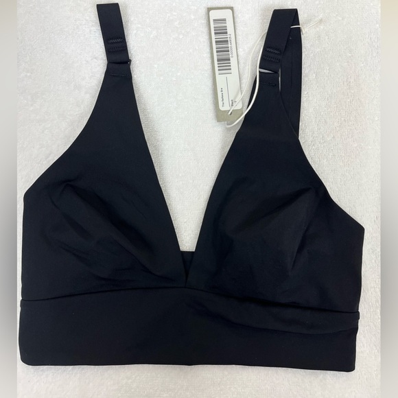 NWT Everlane The Invisible V Neckline Seamless Cup Adjustable Strap Bra Black - Picture 3 of 13